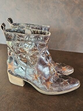 Sheridan Mia Crinkle Distressed Leather Brown Star-Accent Ankle Boots